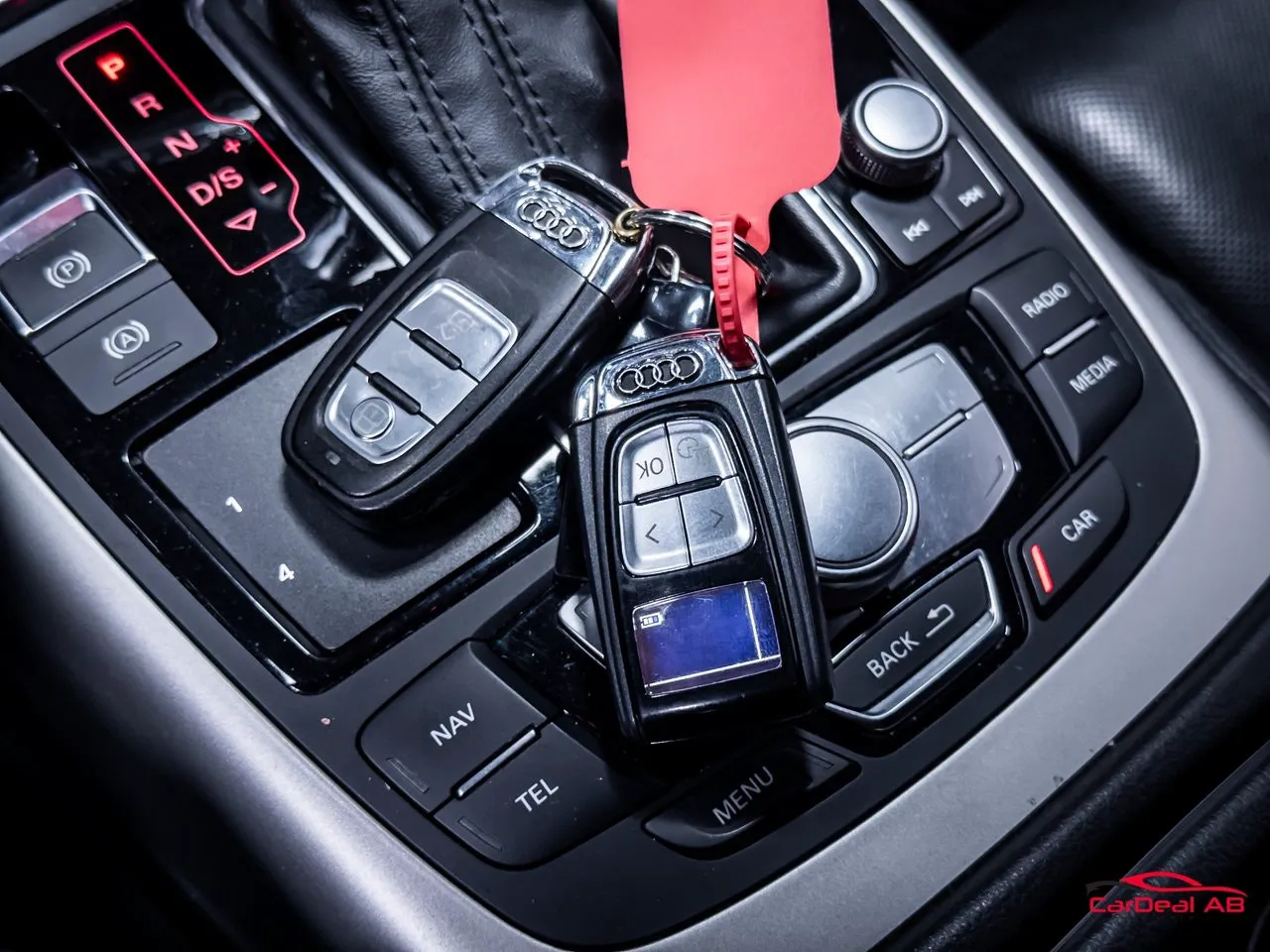 Vehicle image 30