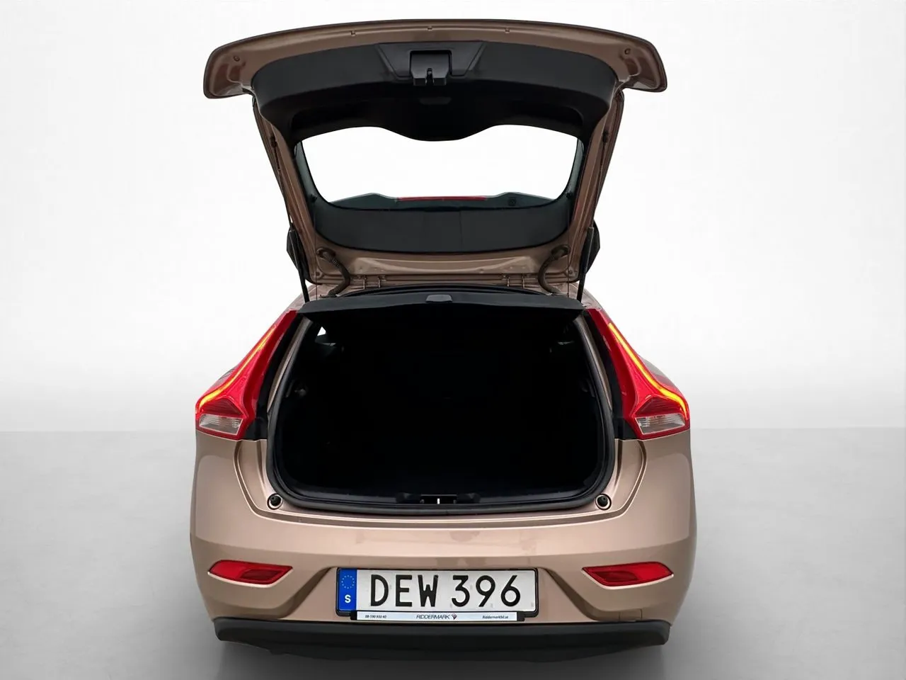 Vehicle image 21