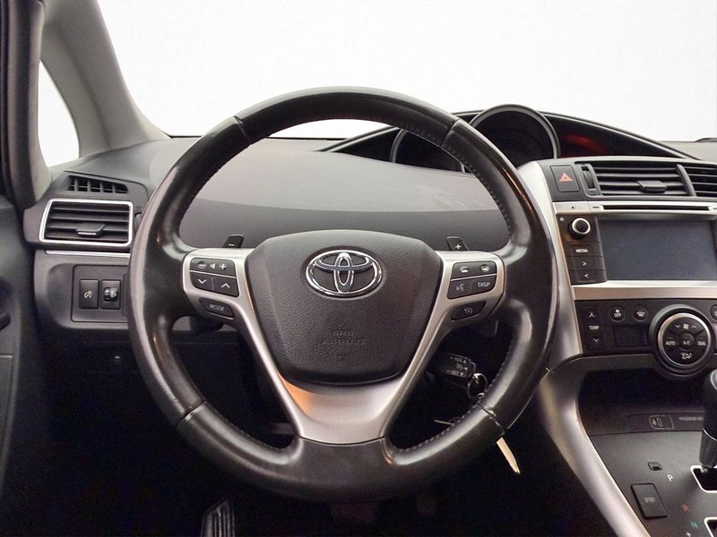 Toyota Verso bild 10