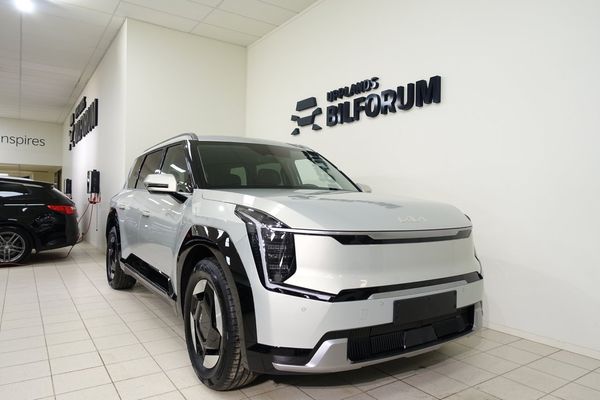 Kia EV9 AWD Long Range 99.8 kWh 7-Sits V-hjul Ingår - 2026