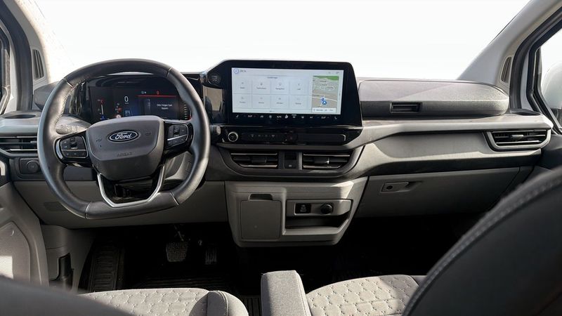 Ford Tourneo Custom bild 4