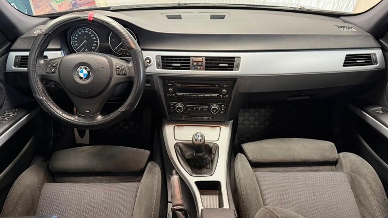 BMW 320 bild 9