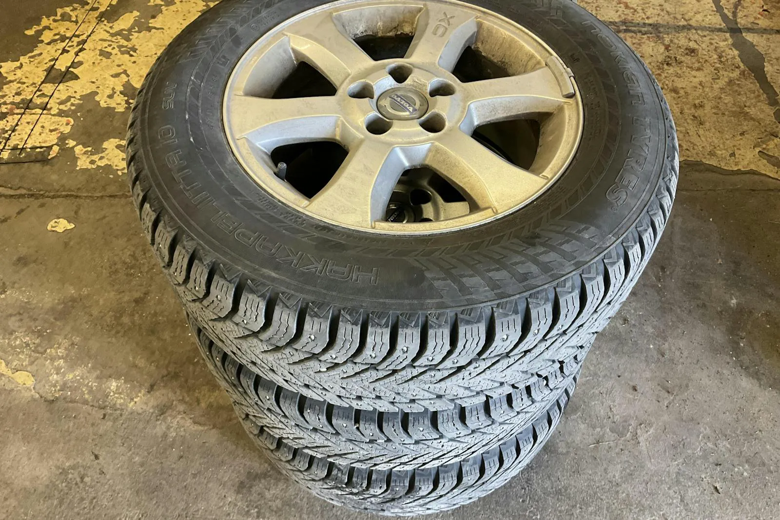 Vehicle image 14