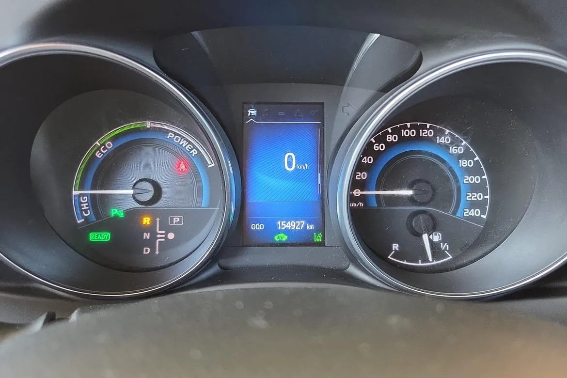Vehicle image 16