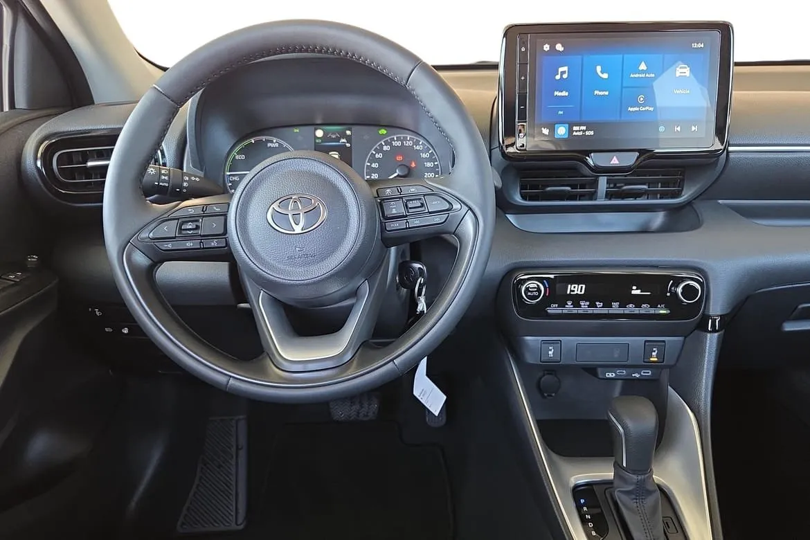 Vehicle image 11