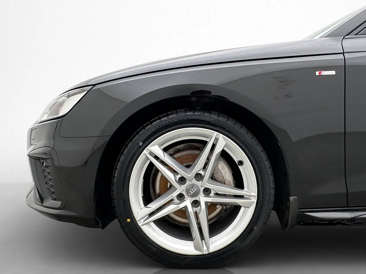 Vehicle image 30