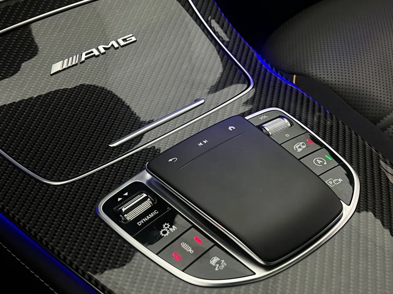 Vehicle image 32
