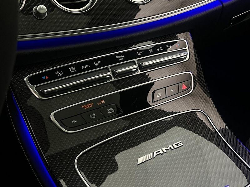 Mercedes E63 AMG bild 28