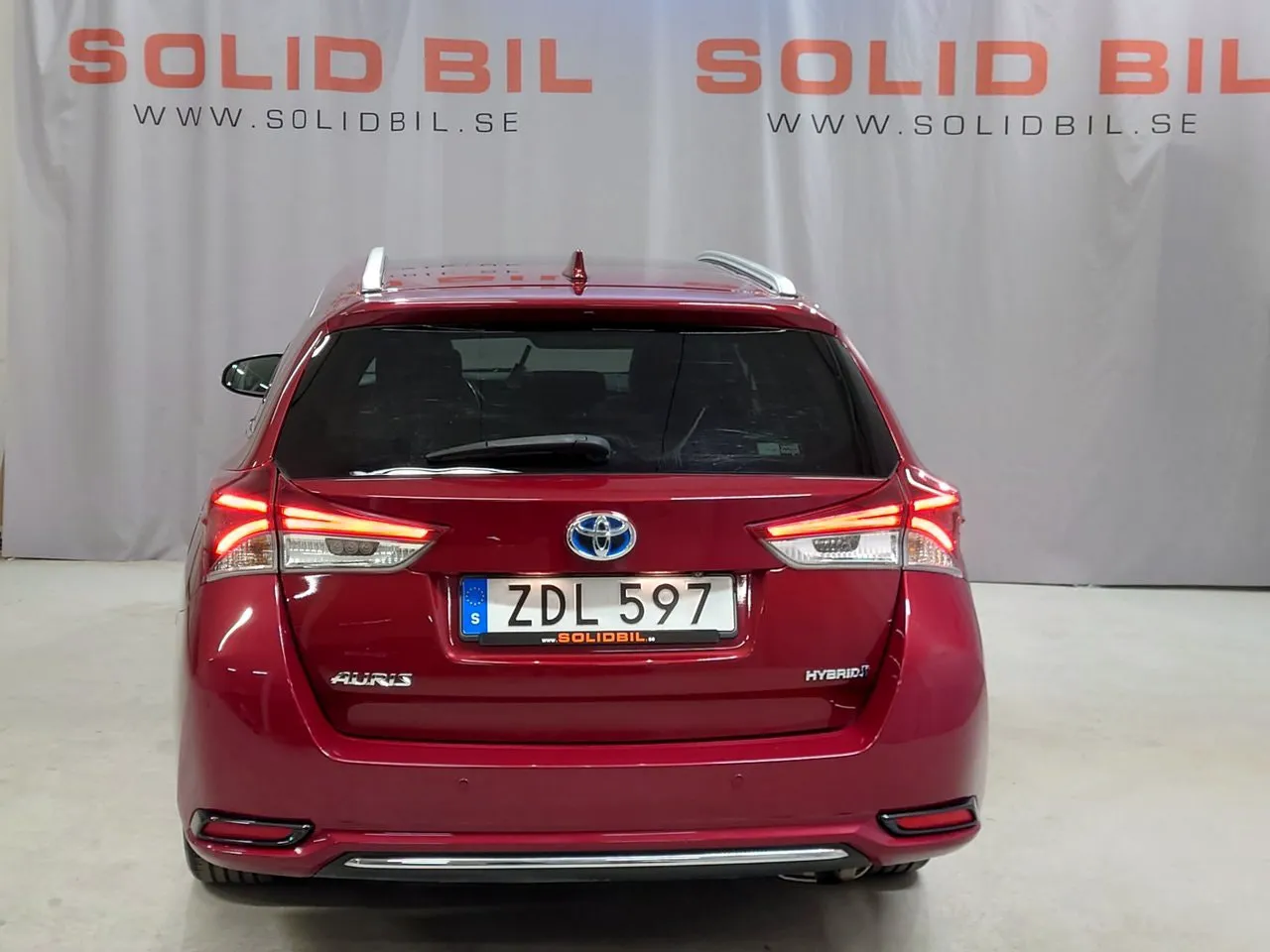 Vehicle image 4