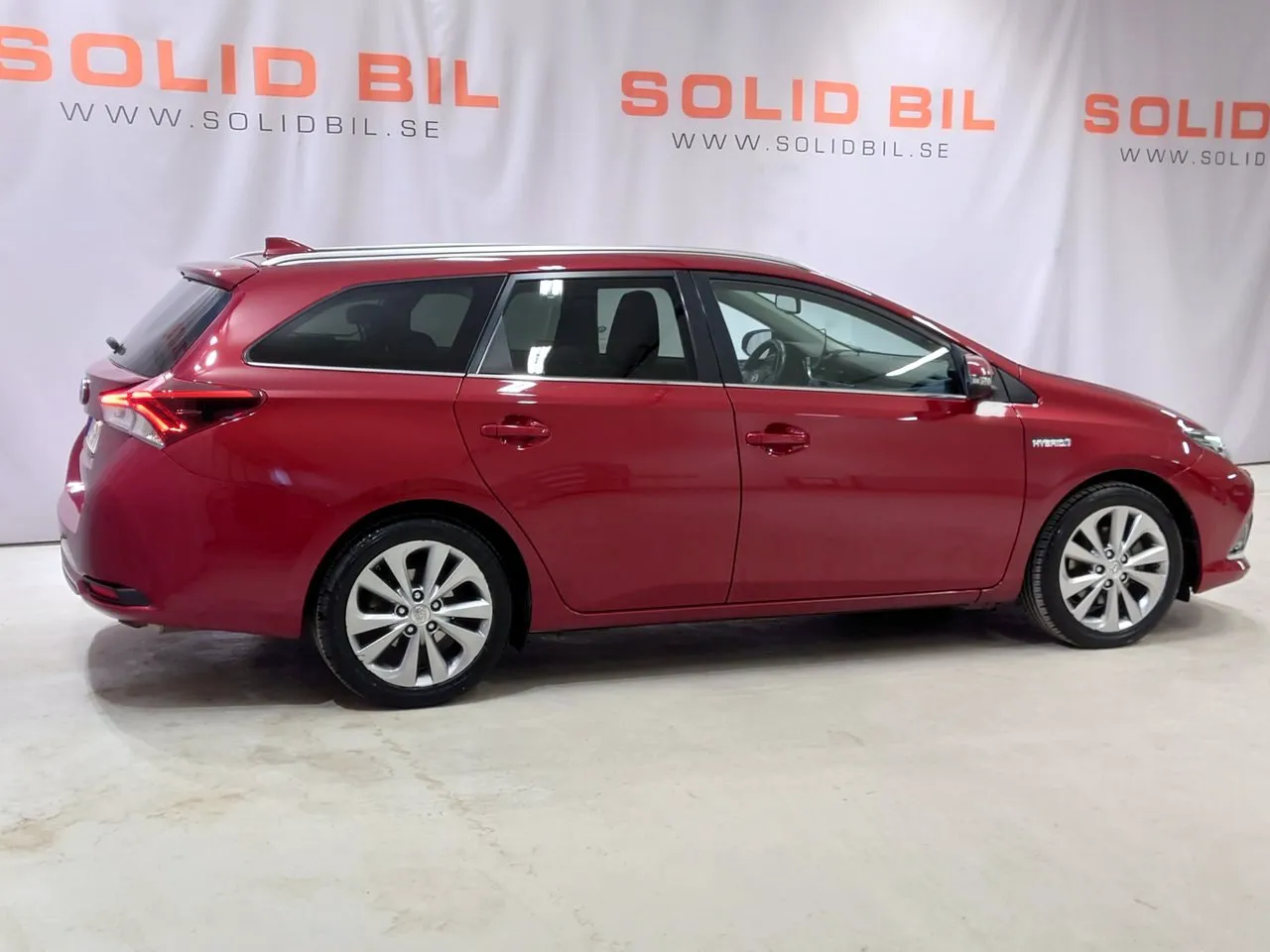Vehicle image 3