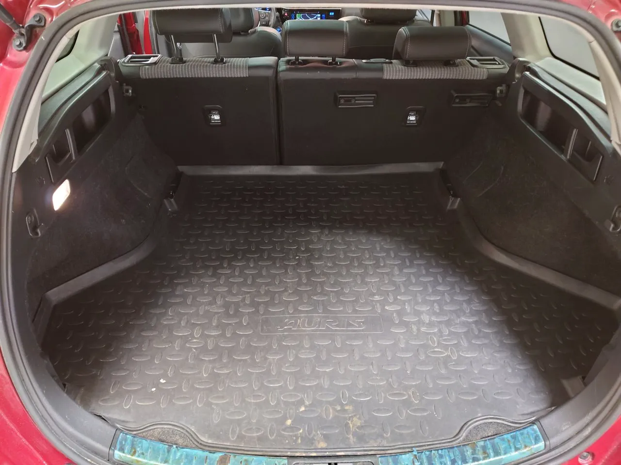 Vehicle image 15