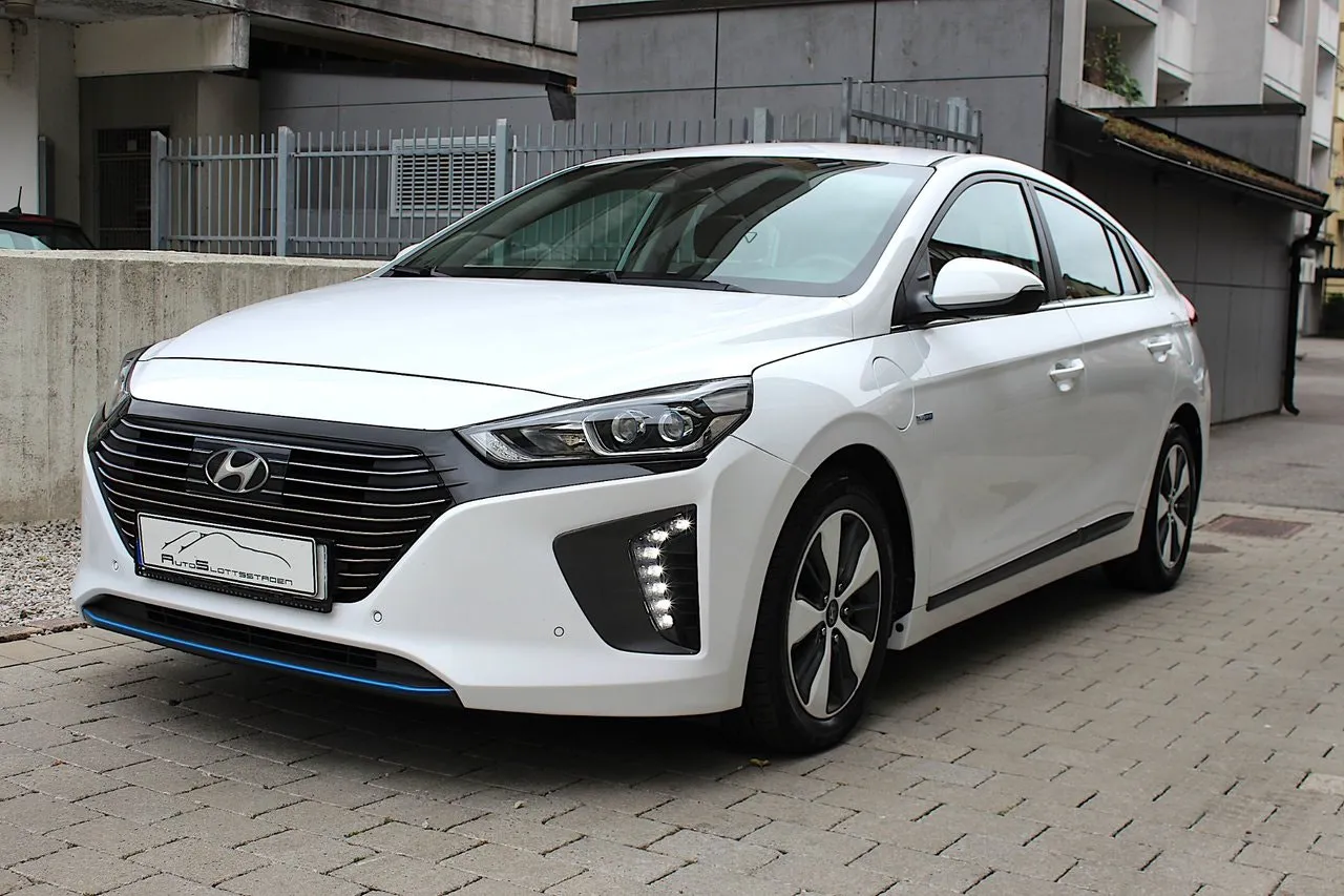 Vehicle image 7