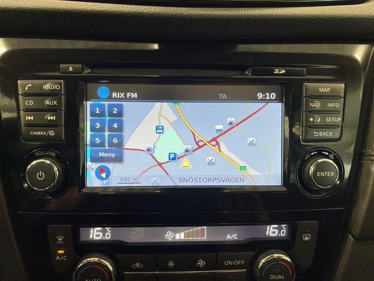 Vehicle image 14