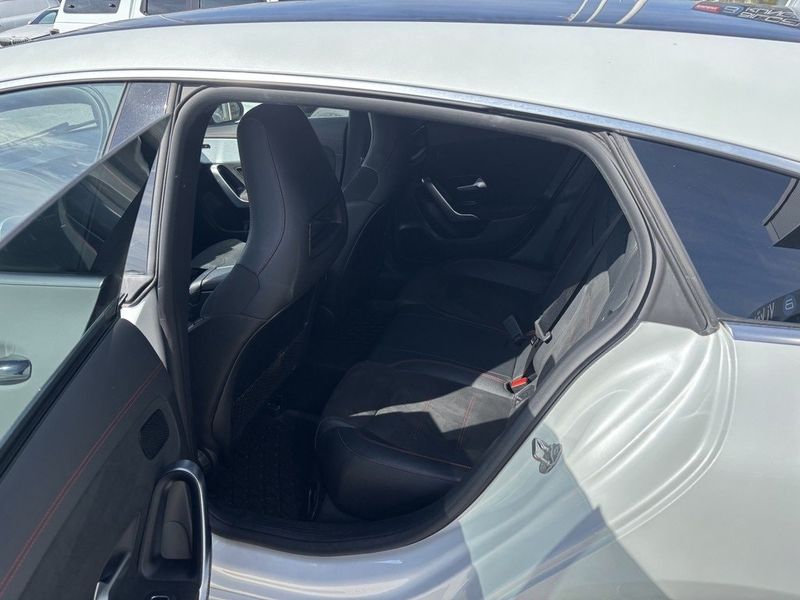 Mercedes CLA200 bild 9