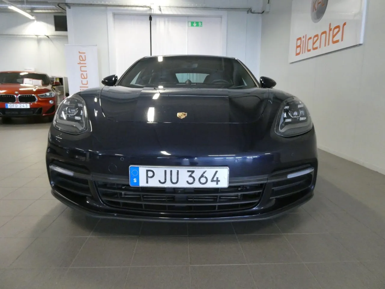 Vehicle image 8
