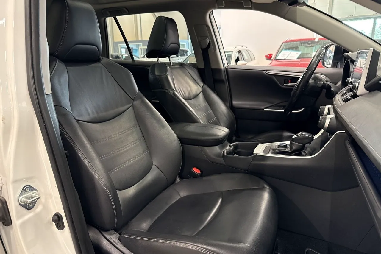 Vehicle image 22