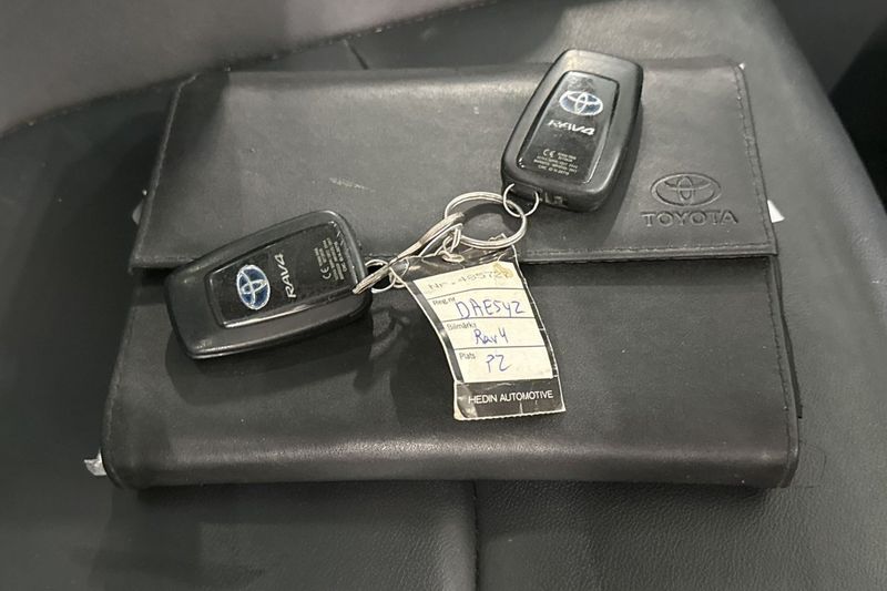 Toyota RAV4 bild 27