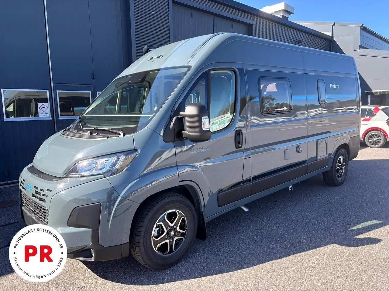 Vehicle image 12