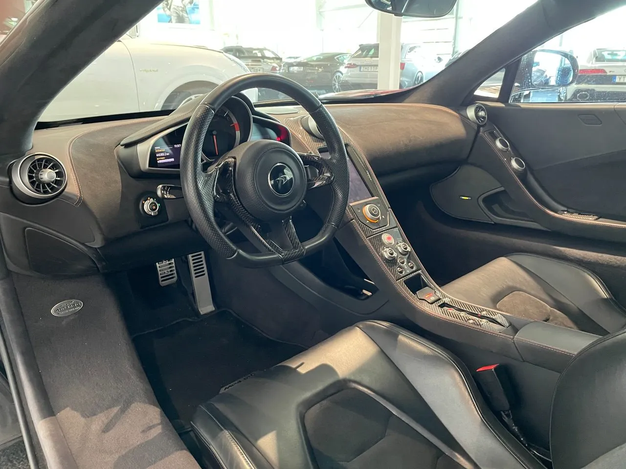 Vehicle image 13