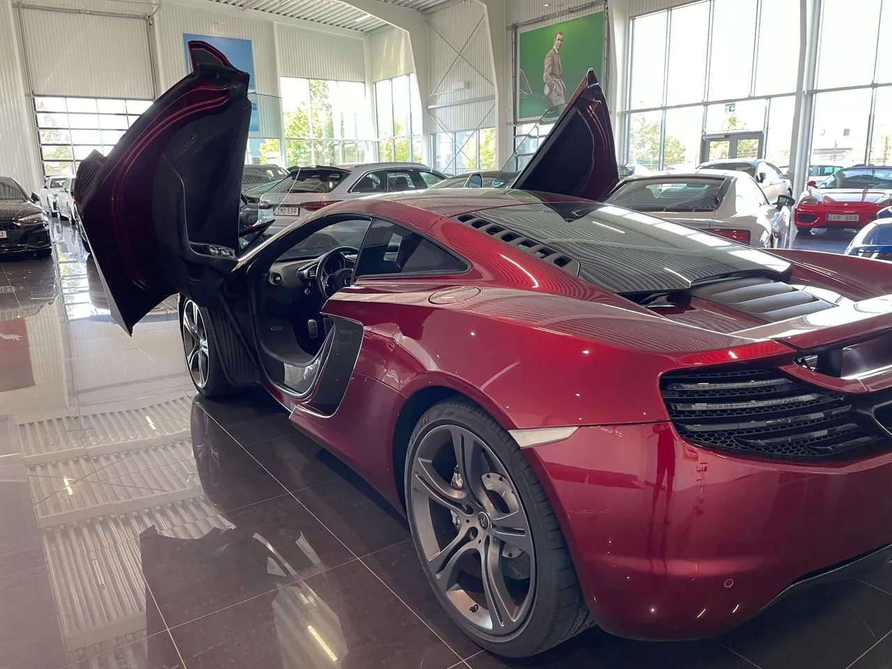 Vehicle image 10