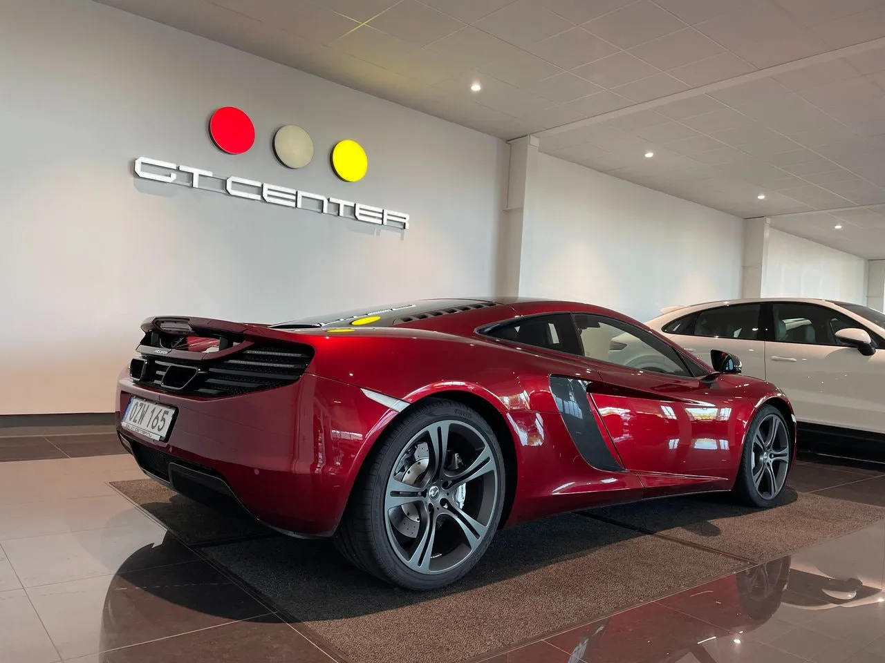 Vehicle image 12