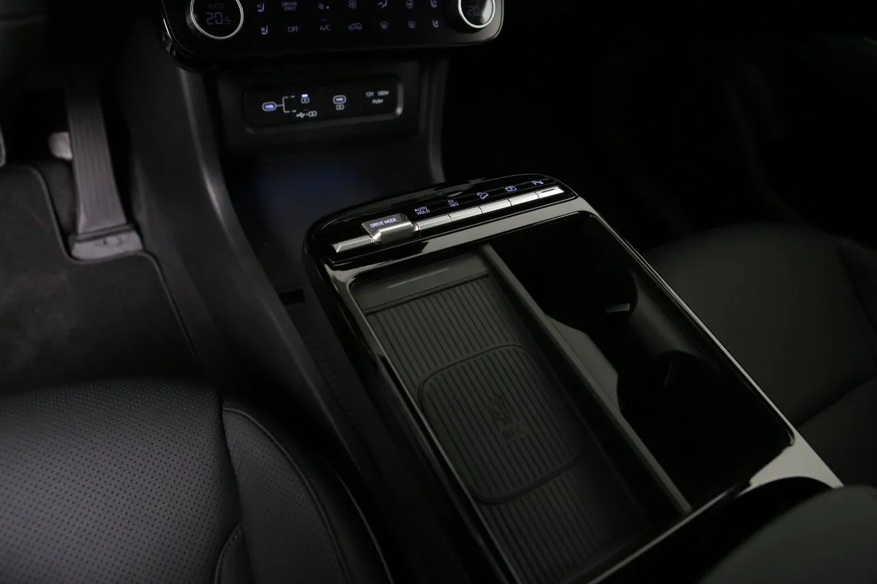 Vehicle image 20