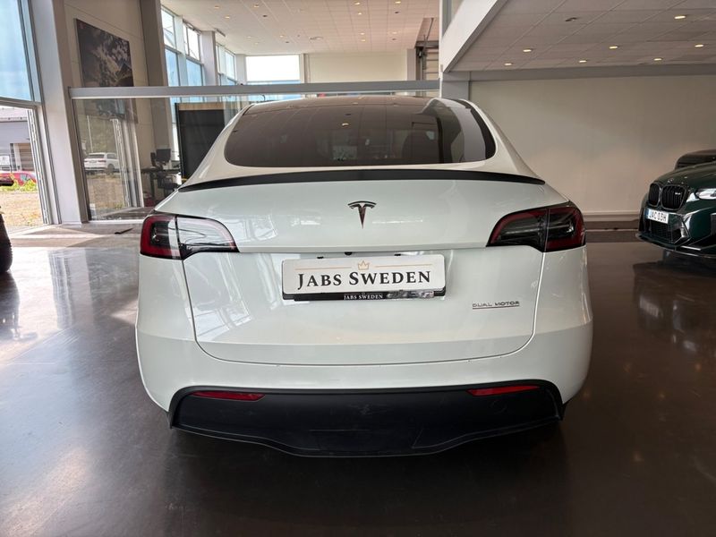 Tesla Model Y bild 4