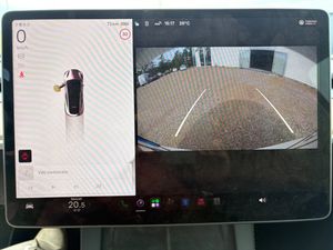 Tesla Model Y bild 10