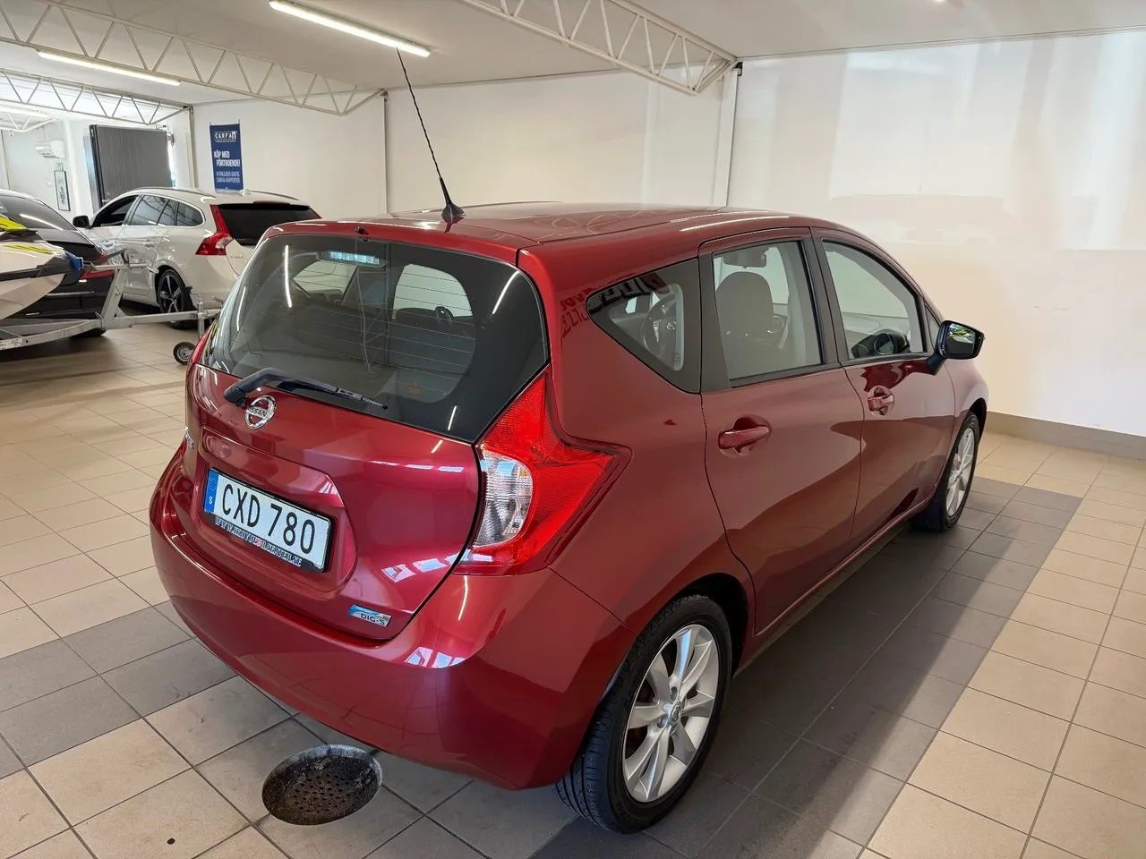 Vehicle image 3