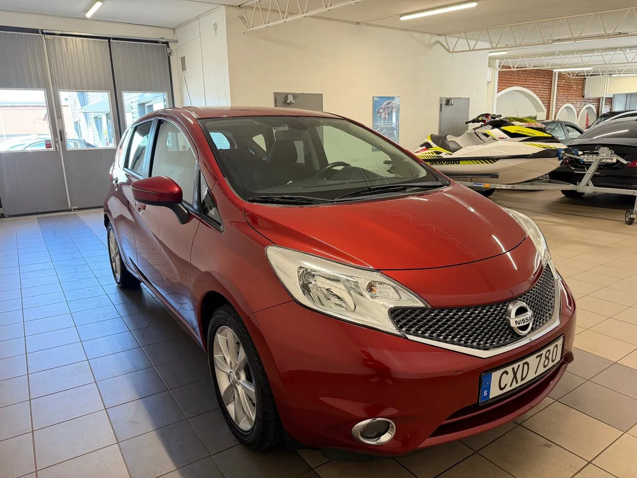 Vehicle image 4