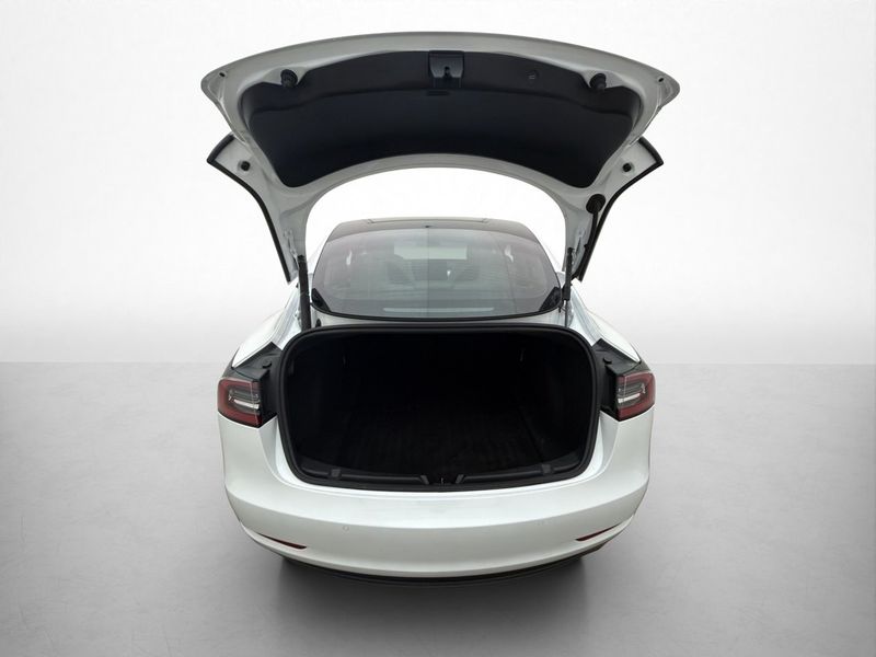 Tesla Model 3 bild 9