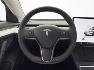 Tesla Model 3 bild 14