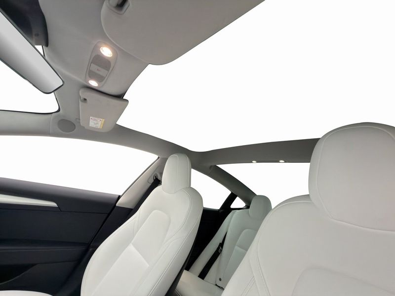 Tesla Model 3 bild 16