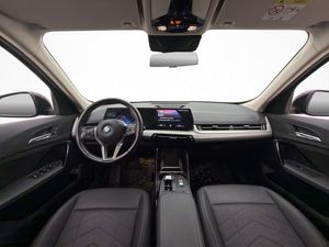 BMW iX1 bild 12