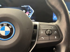 BMW iX1 bild 15
