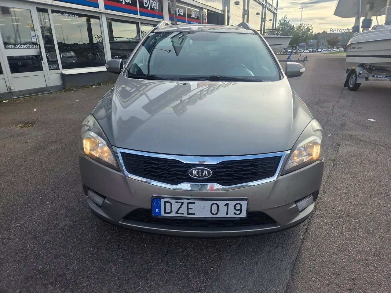 Vehicle image 11