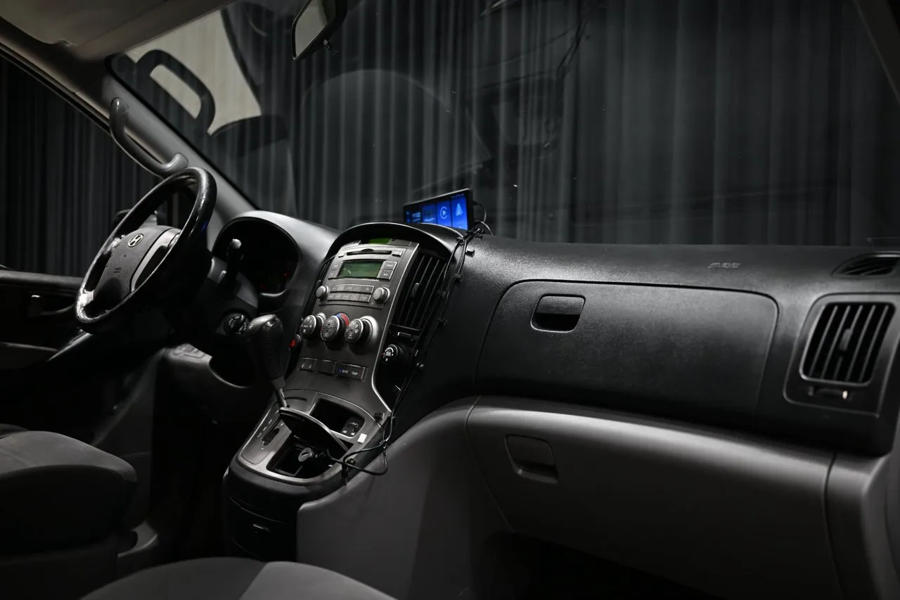 Vehicle image 22