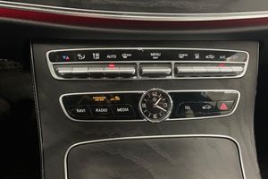Mercedes E300 bild 19