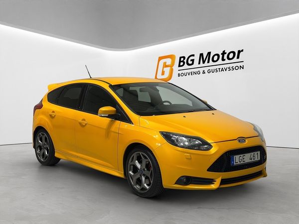 Ford Focus ST 250hk Navi/Keyless/PDC/Recaro - 2013