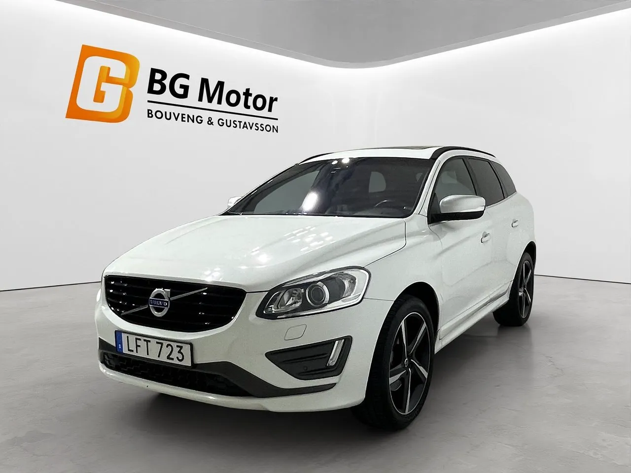 Vehicle image 7