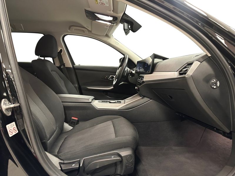BMW 330 bild 13