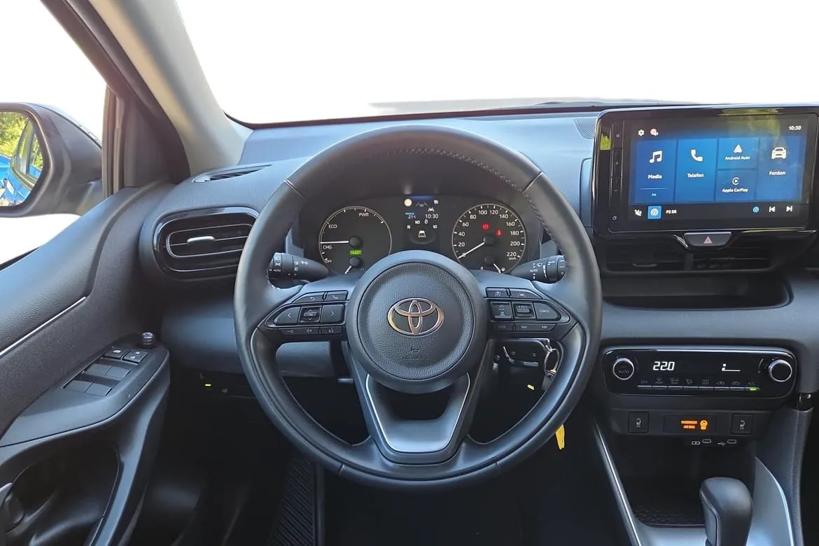 Vehicle image 18