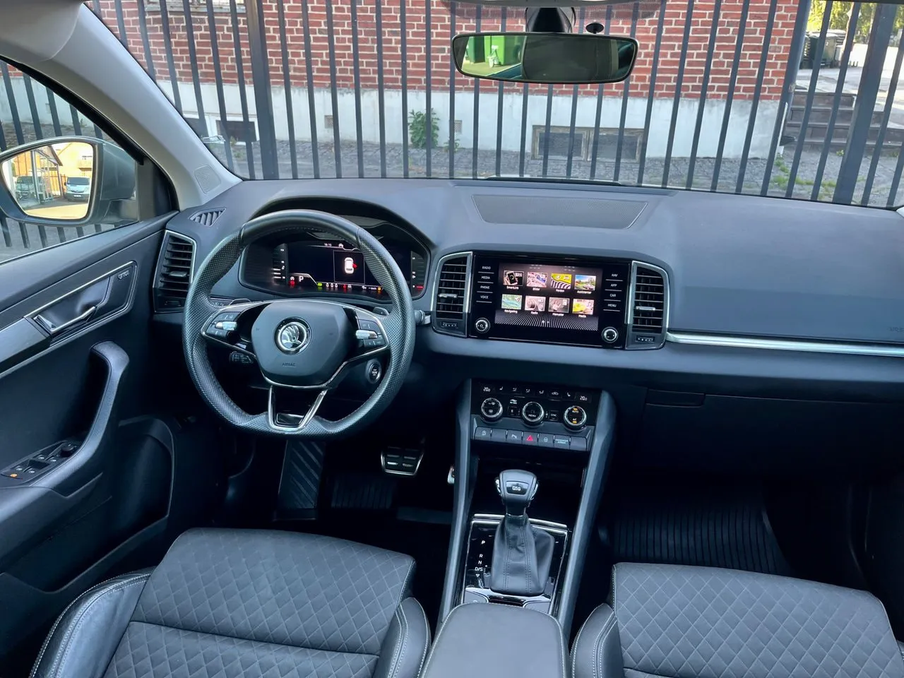 Vehicle image 8