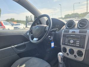 Ford Fiesta bild 9