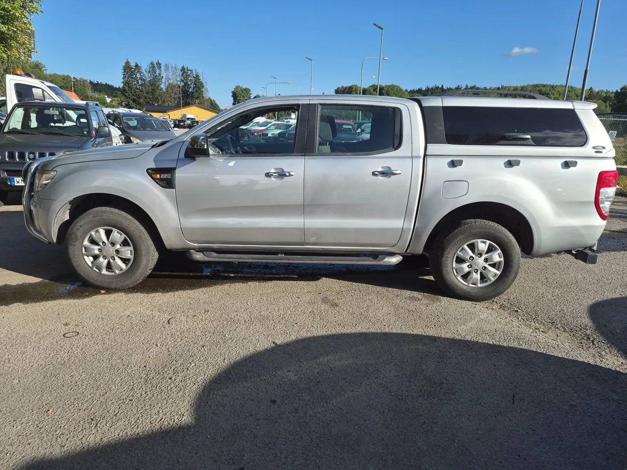 Vehicle image 25