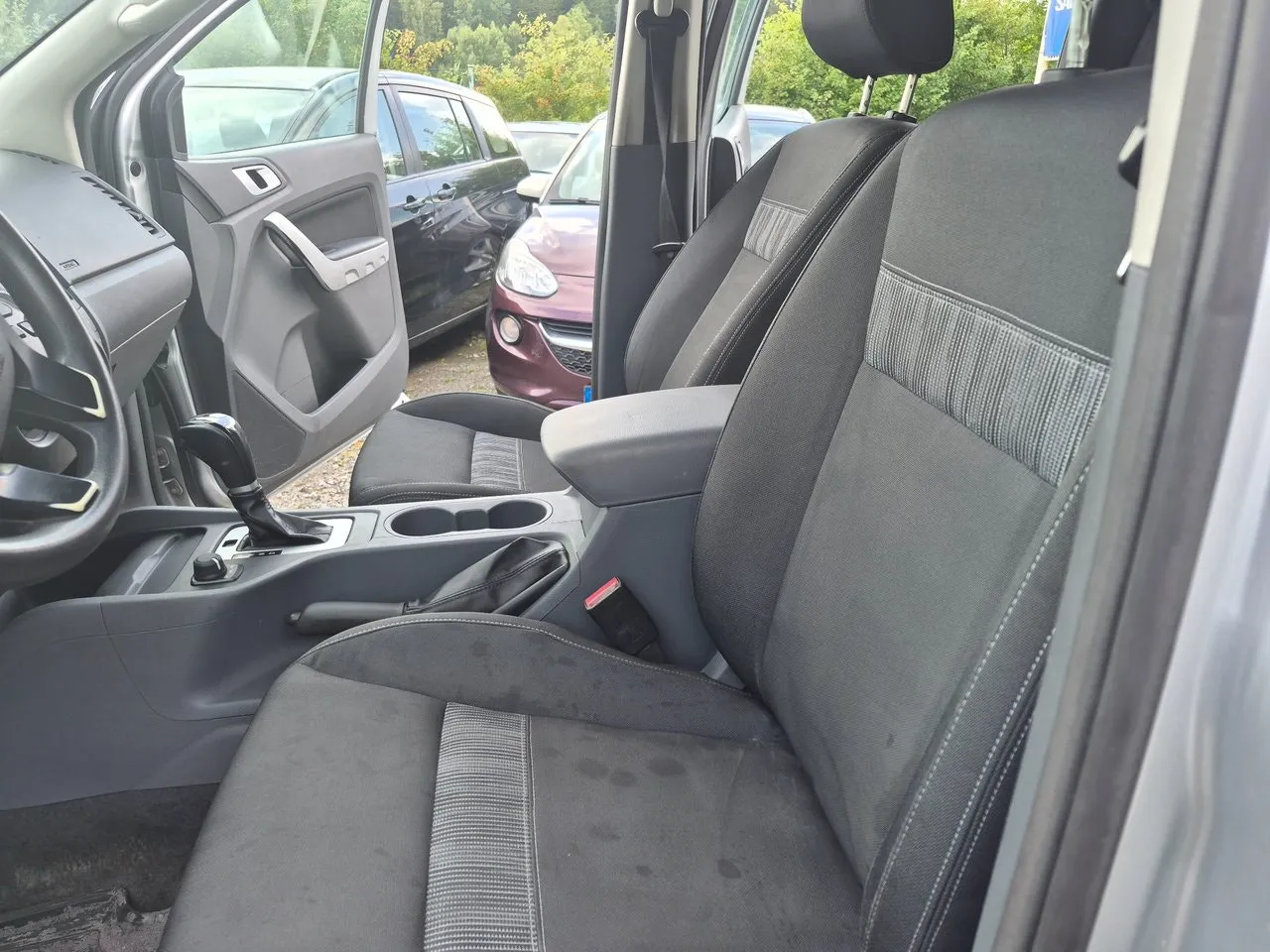Vehicle image 33