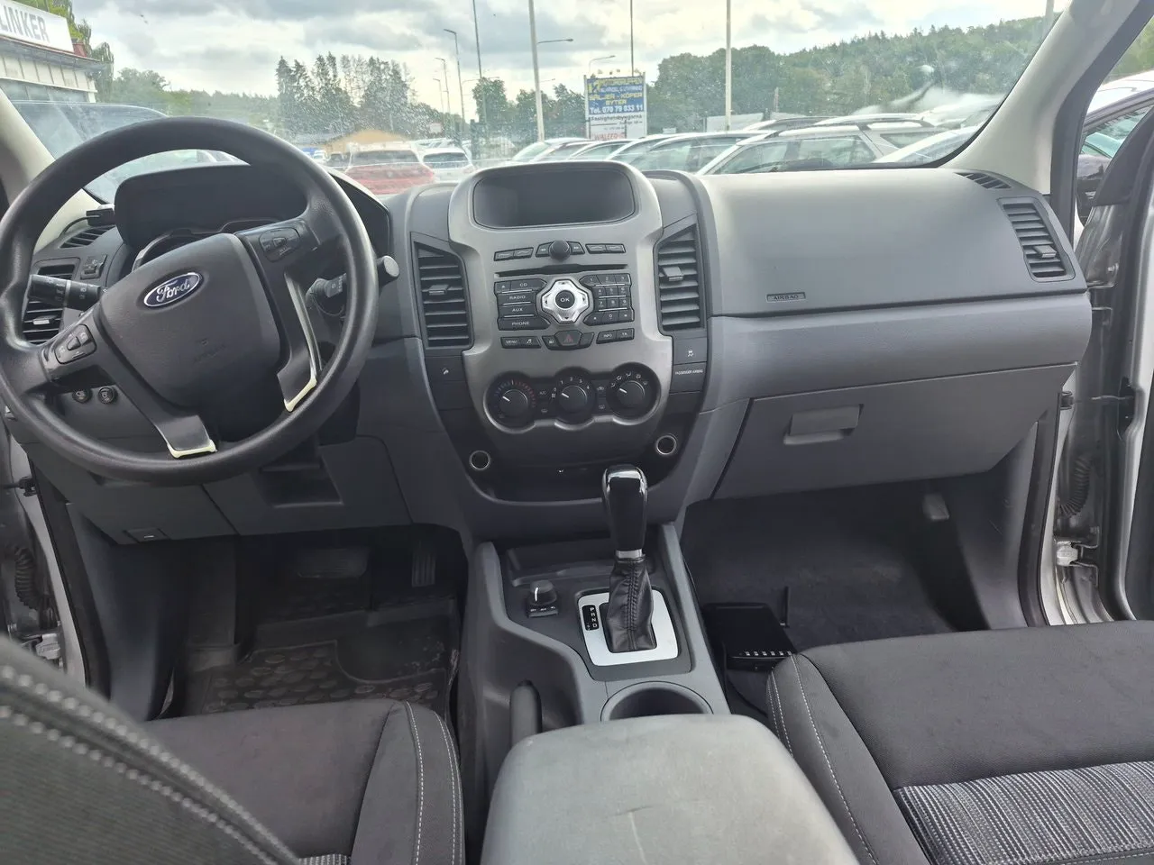Vehicle image 30