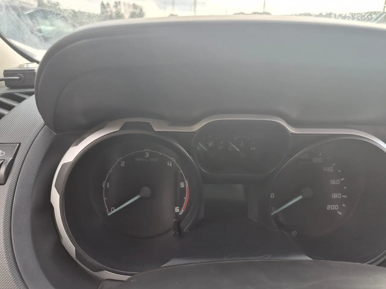 Vehicle image 32