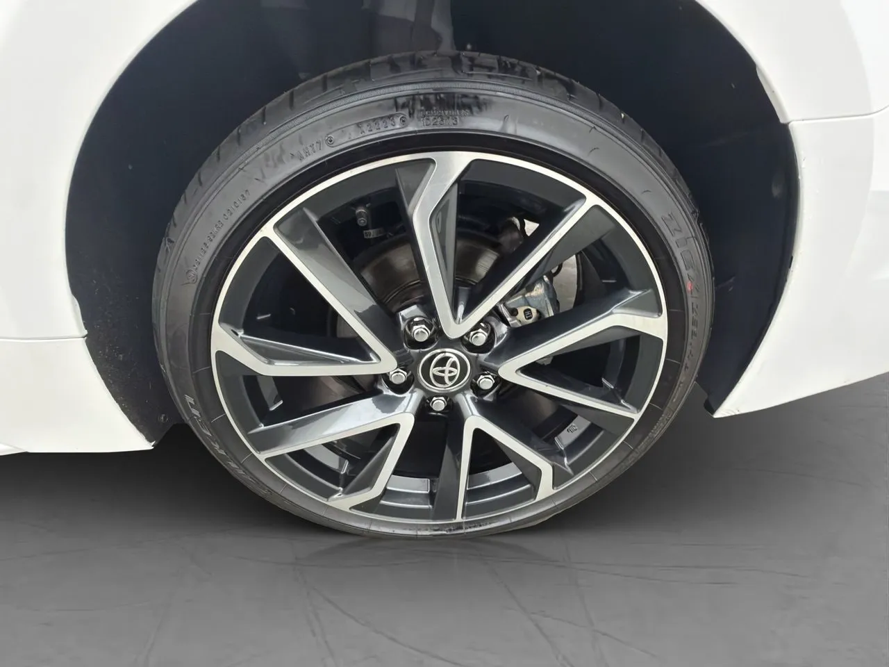 Vehicle image 30