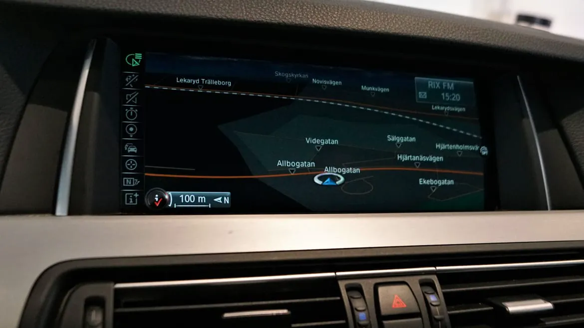 Vehicle image 9
